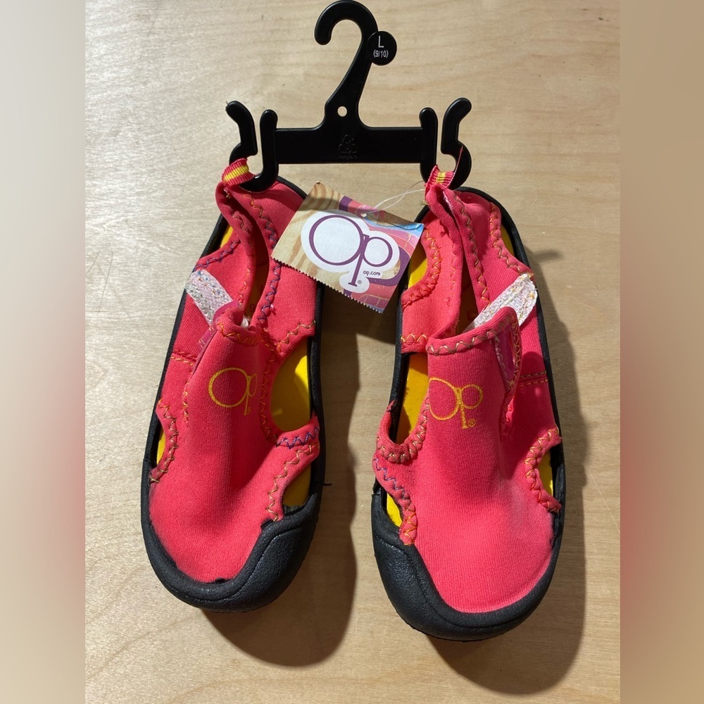 OP Kids Pink and Black Sandals Size Large (9/10) (LM)